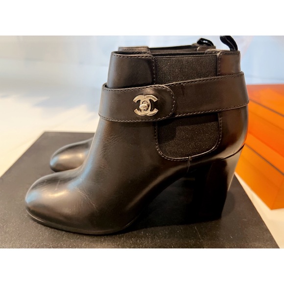 CHANEL Booties - Picture 4 of 11